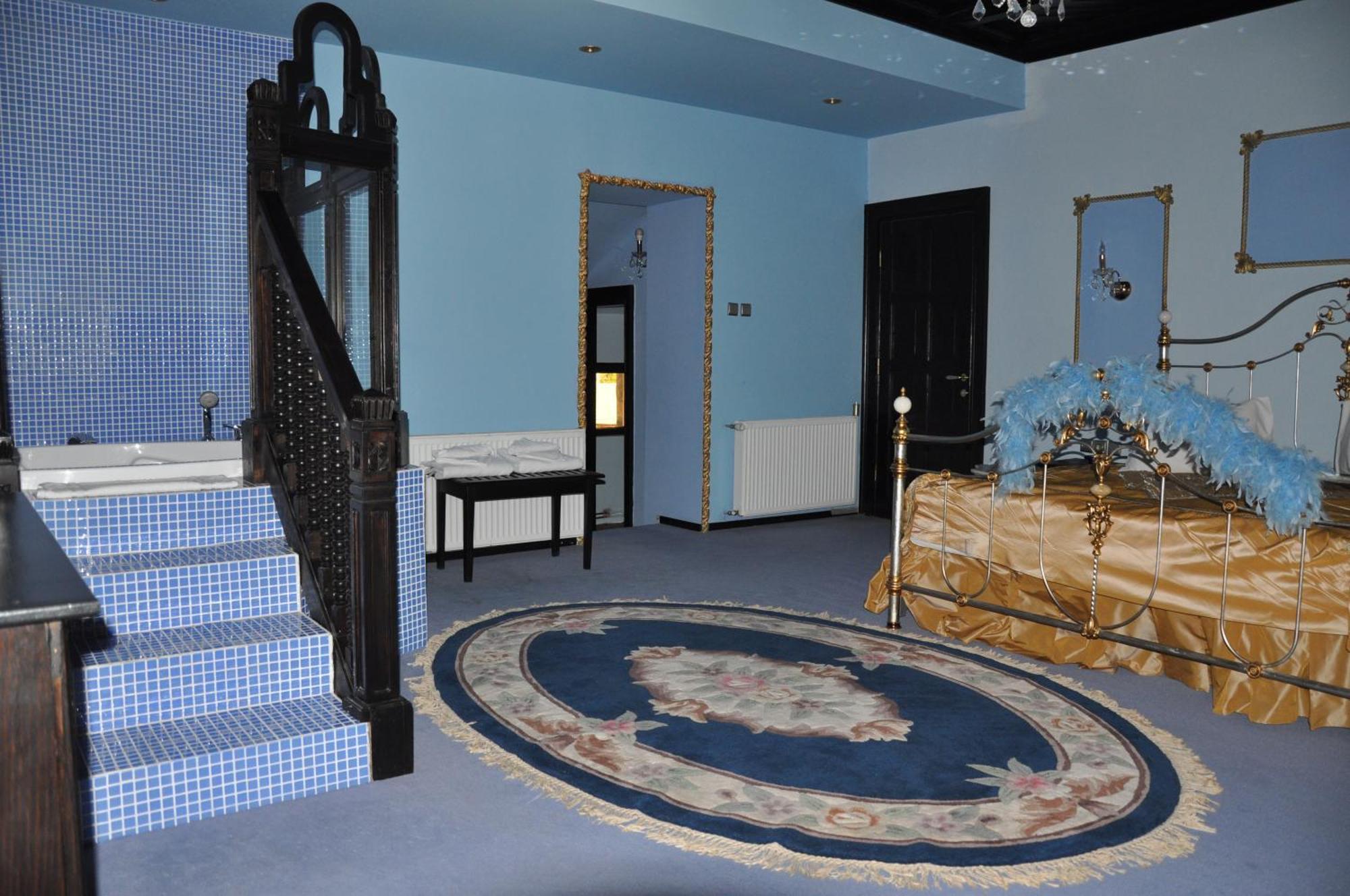 Casa Cu Farfurii Hotel Sinaia Bilik gambar