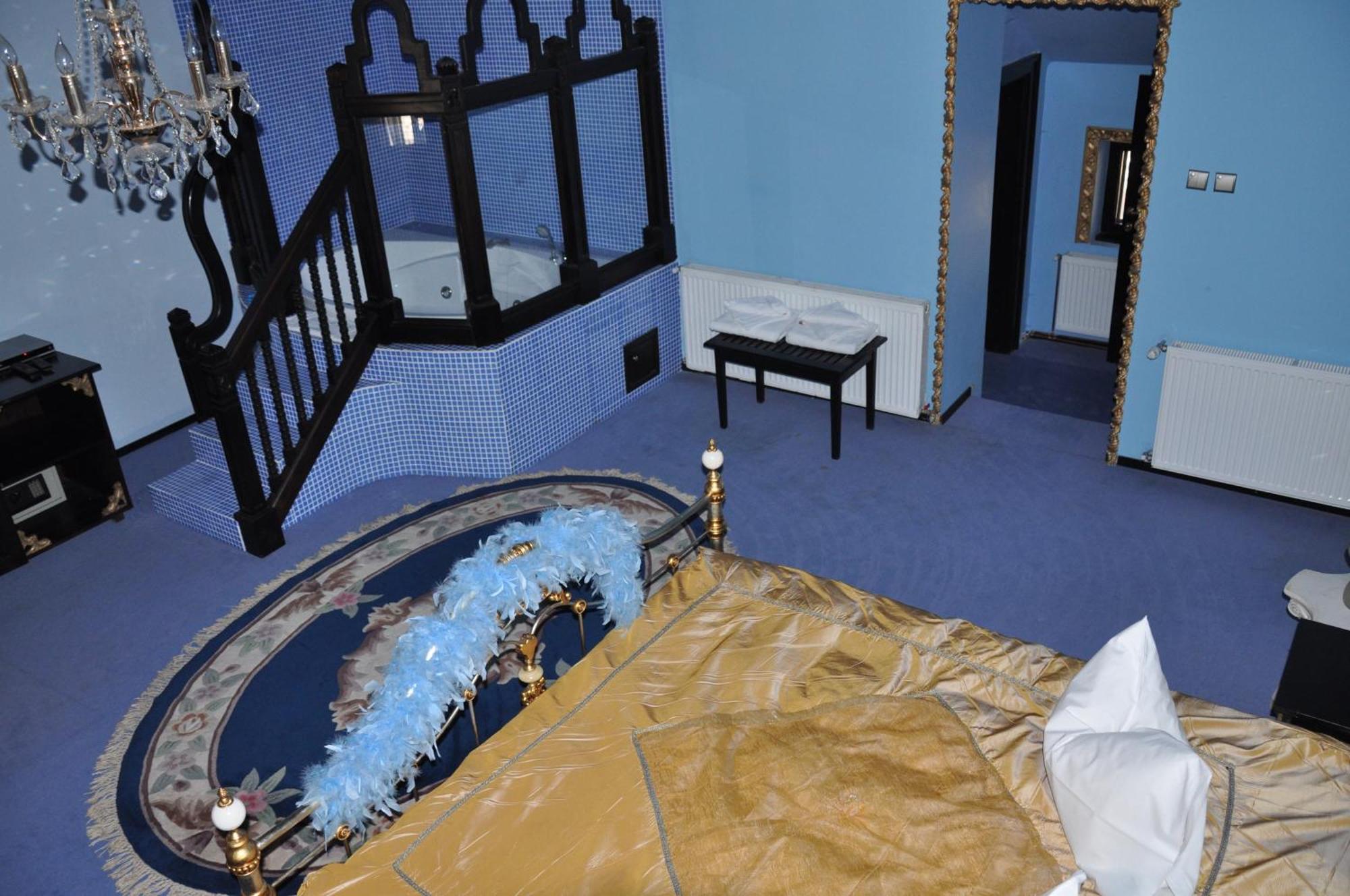 Casa Cu Farfurii Hotel Sinaia Bilik gambar