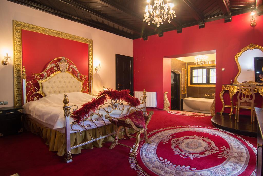 Casa Cu Farfurii Hotel Sinaia Bilik gambar