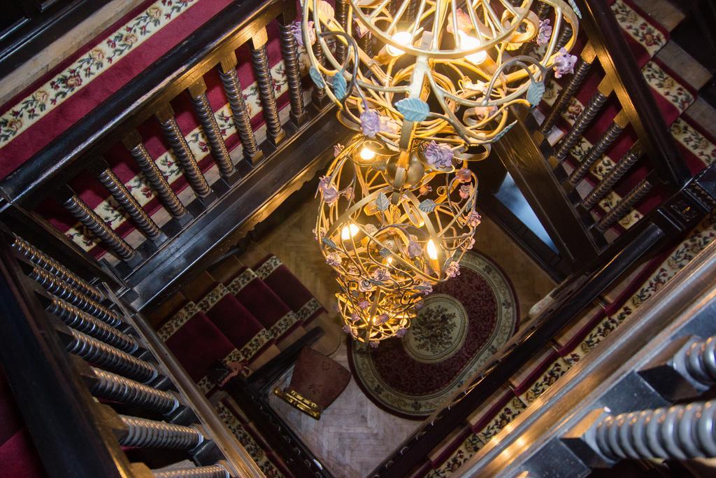 Casa Cu Farfurii Hotel Sinaia Luaran gambar