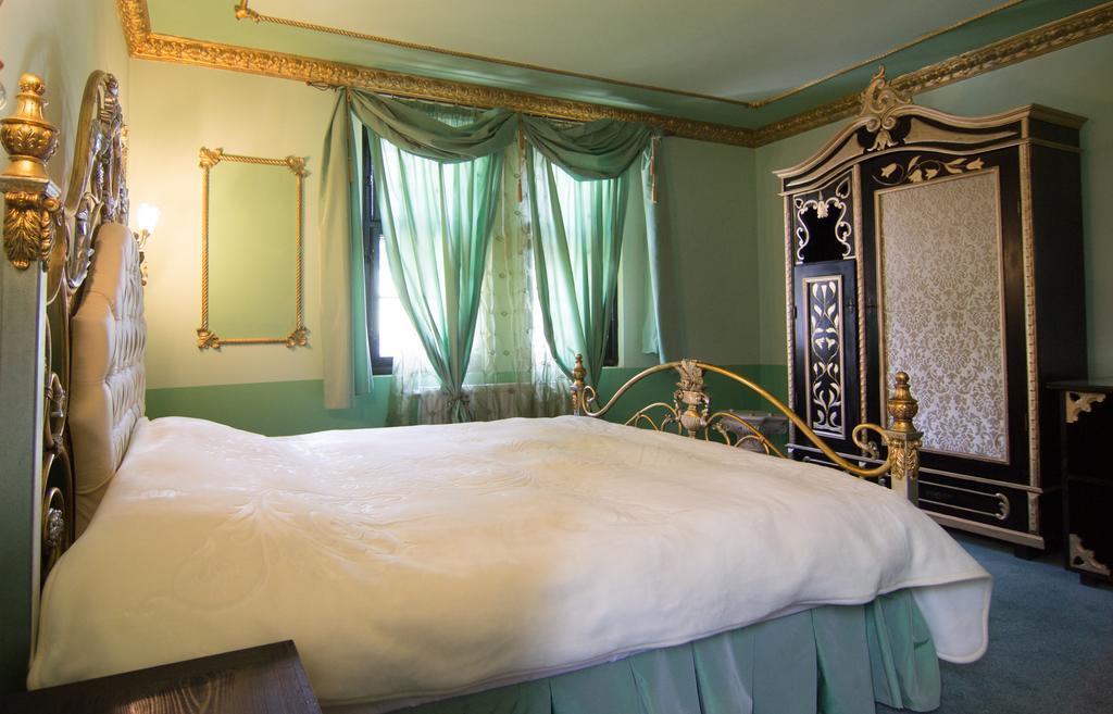 Casa Cu Farfurii Hotel Sinaia Luaran gambar
